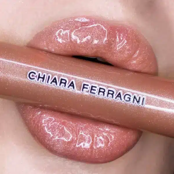CHIARA FERRAGNI GLOSSY TEMPTATION 04