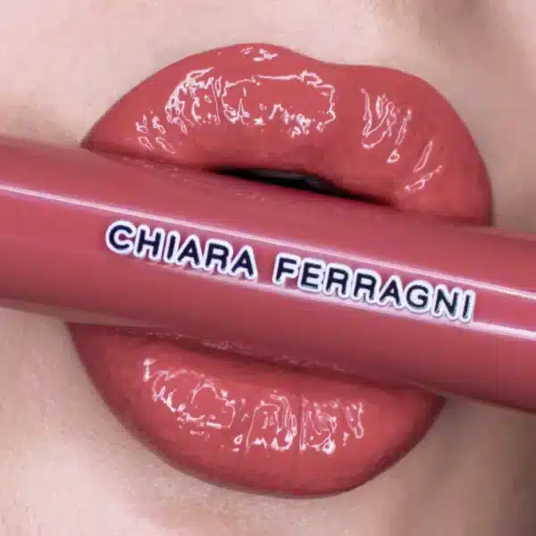 CHIARA FERRAGNI GLOSSY TEMPTATION 05