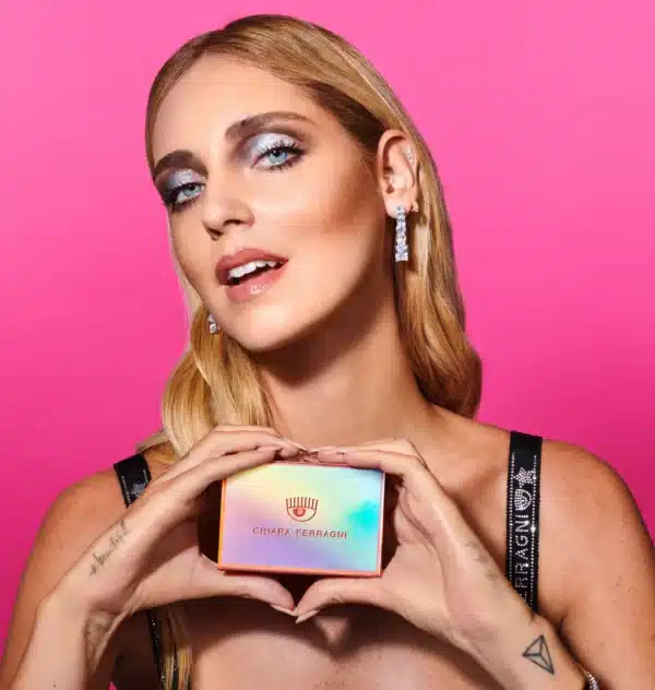 CHIARA FERRAGNI EYESHADOW PALETTE - PLATINUM EDITION - Image 2